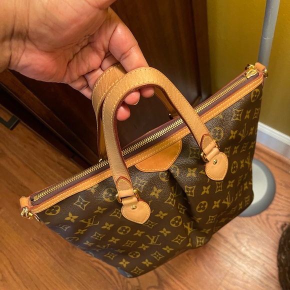 Authentic LV Monogram Palermo  Tote with Shoulder Strap - Picture 6 of 17